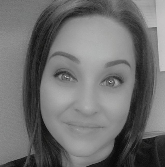 Meet your Posher, Erika - Picture 1 of 1